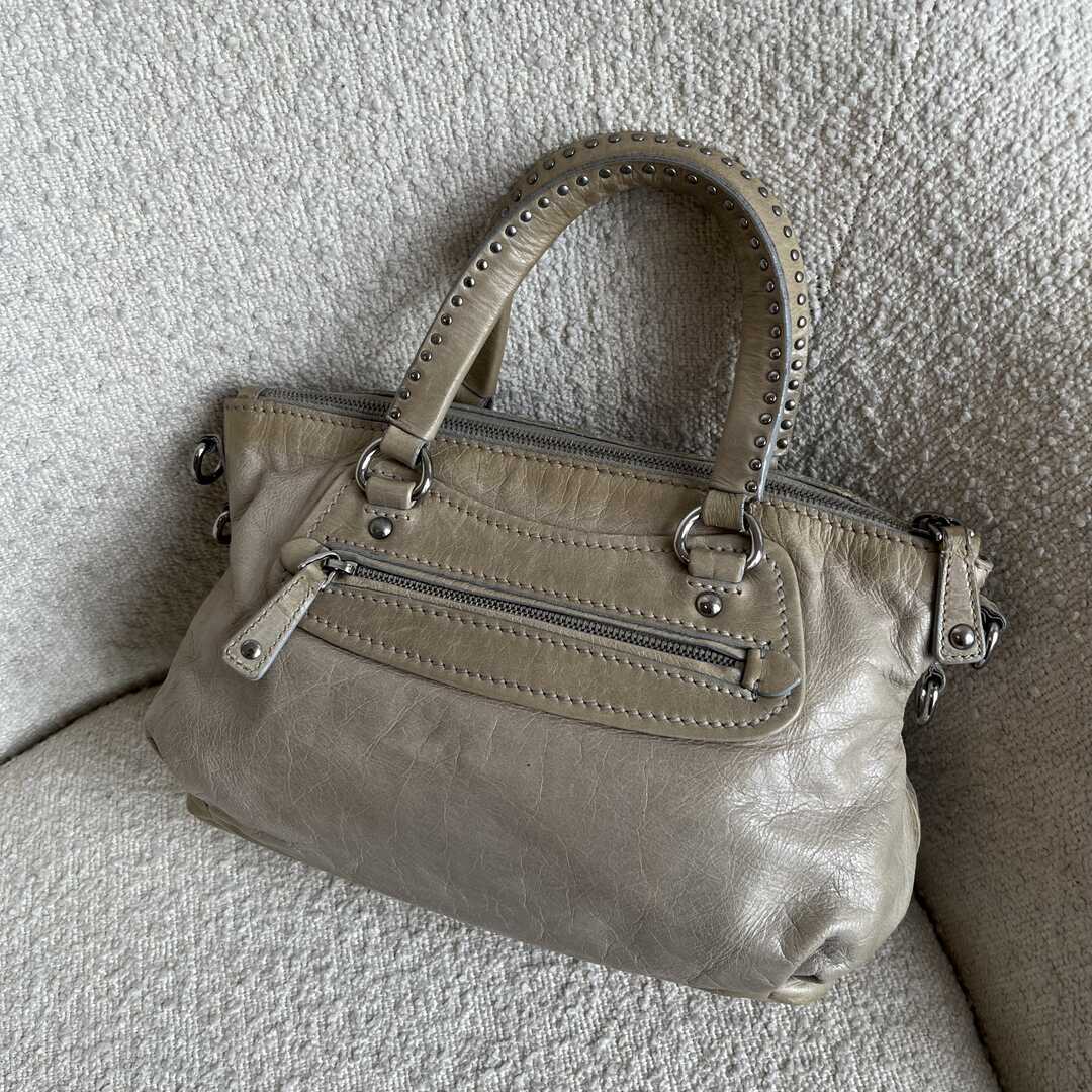 🔥 Authentic Miu Miu Studded Charm Leather Beige Shoulder Bag Pre-owned 🔥