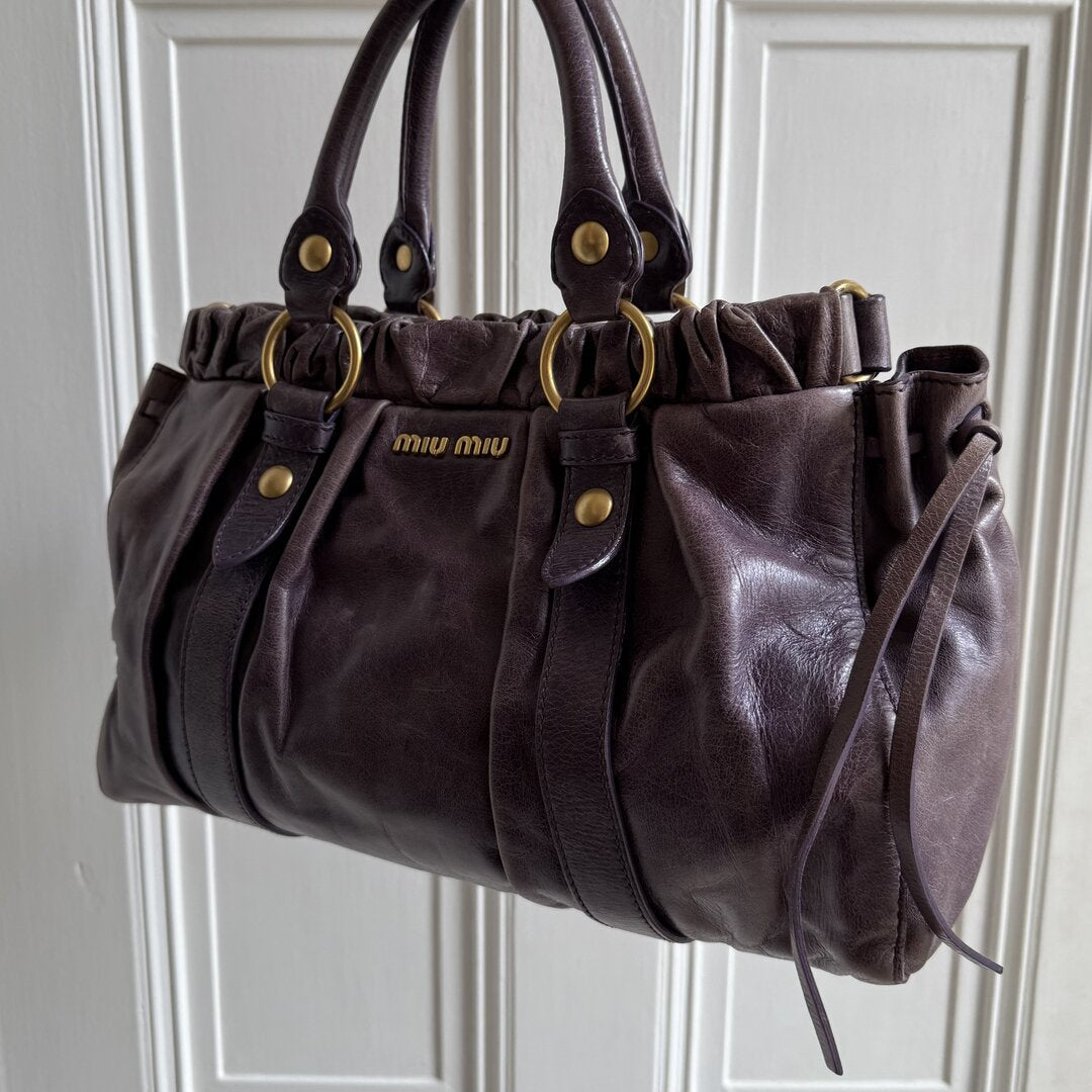 🔥 Authentic Miu Miu Vitello Purple Leather Handbag Pre-owned 🔥
