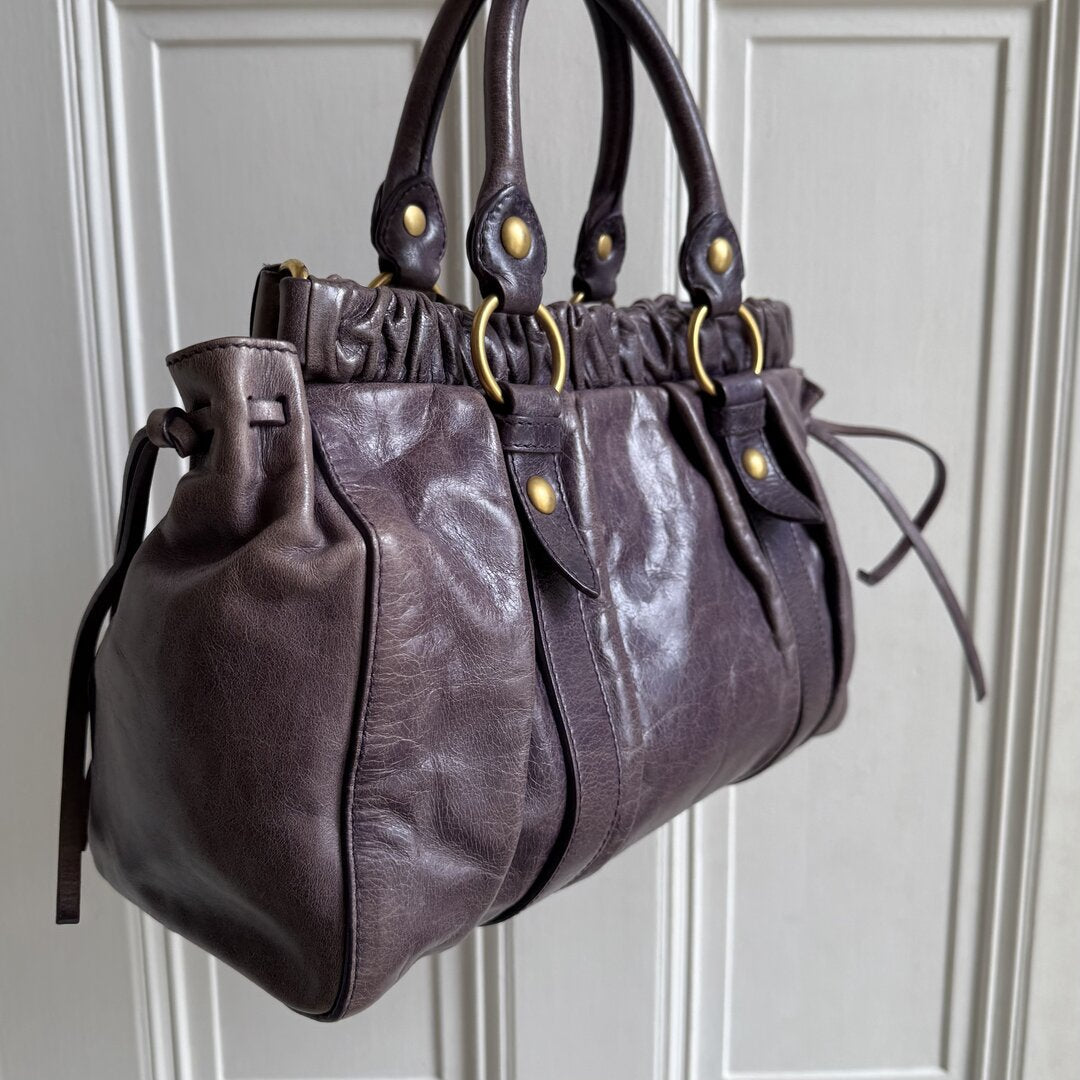 🔥 Authentic Miu Miu Vitello Purple Leather Handbag Pre-owned 🔥
