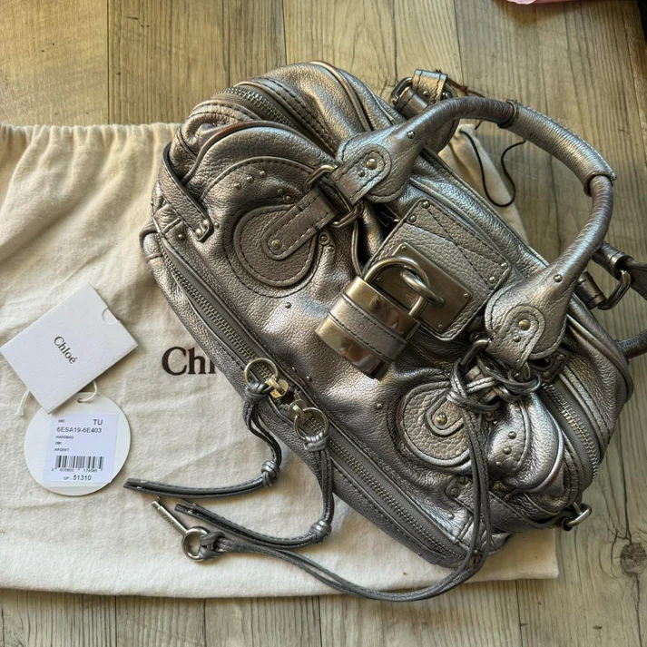 🏵️ Pre-owned Authentic silver Chloe paddington bag 🏵️