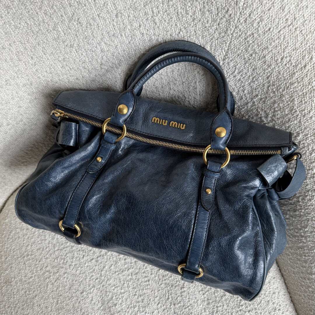 🔥 Authentic Miu Miu Vitello Lux Blue Leather Handbag Pre-owned 🔥