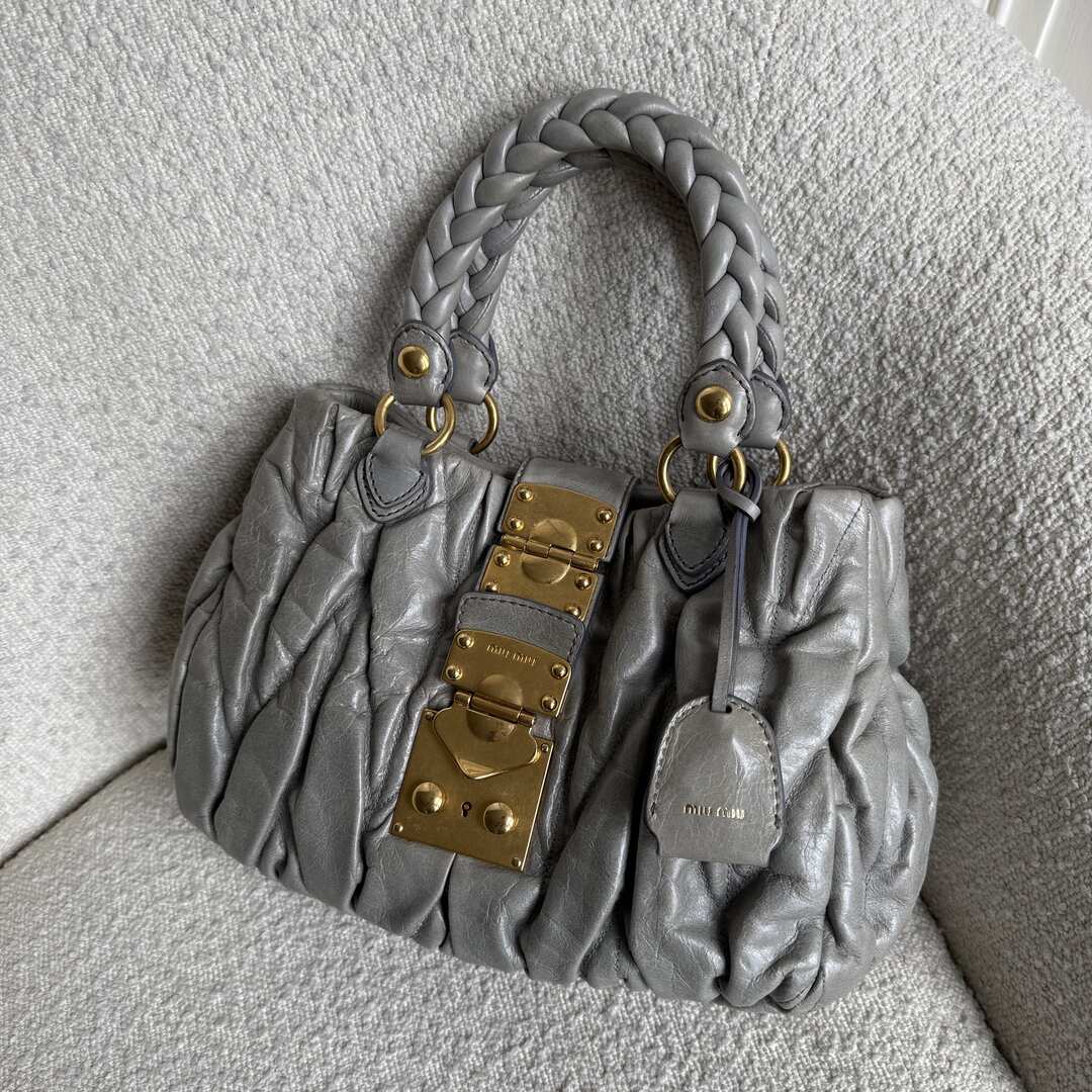 🔥 Authentic Miu Miu Matelasse Grey Leather Handbag Pre-owned 🔥