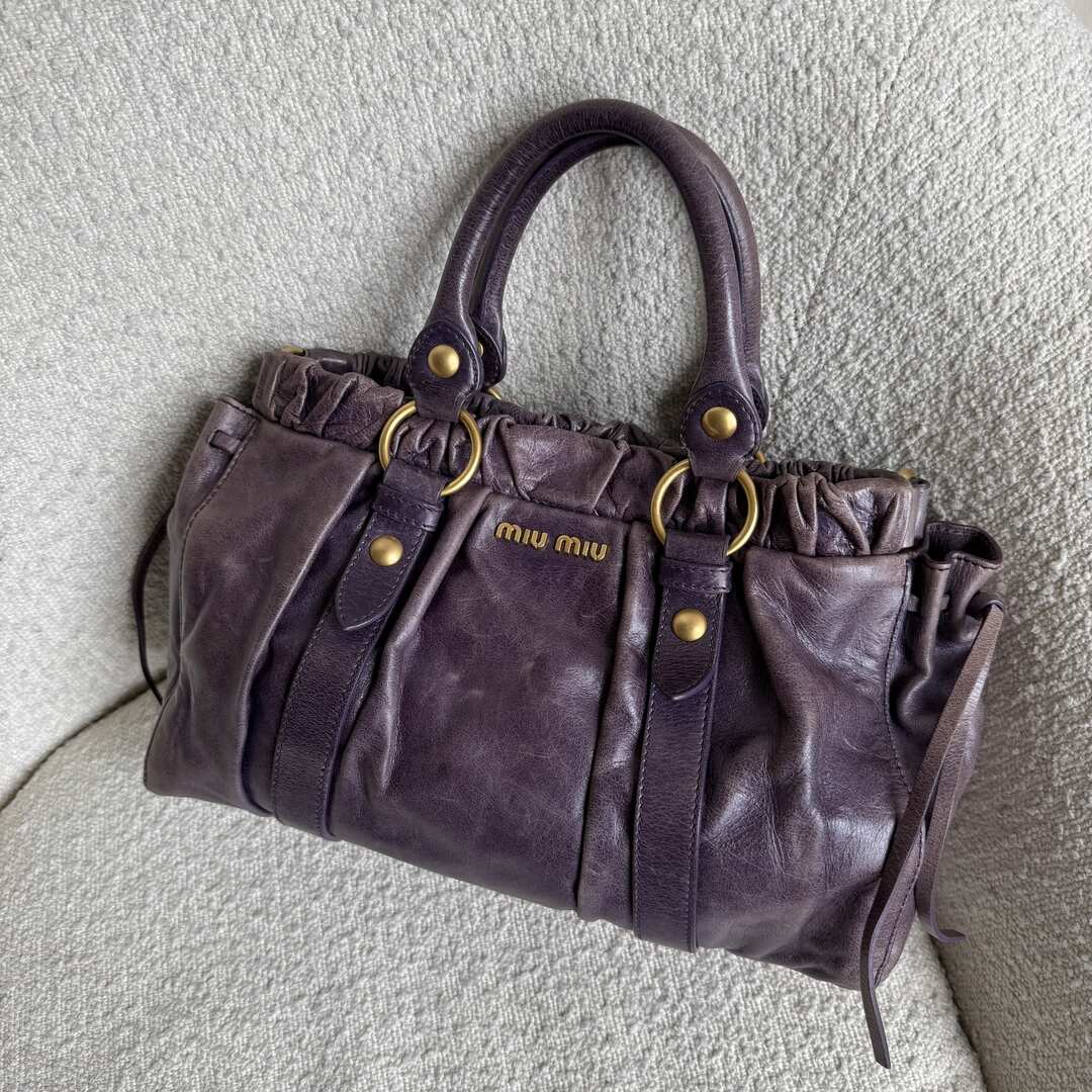 🔥 Authentic Miu Miu Vitello Purple Leather Handbag Pre-owned 🔥