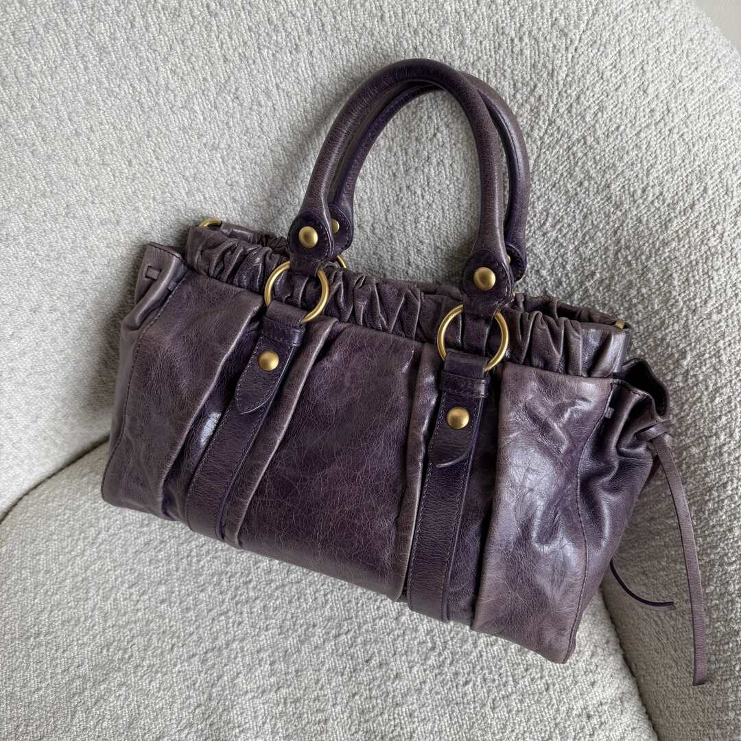 🔥 Authentic Miu Miu Vitello Purple Leather Handbag Pre-owned 🔥