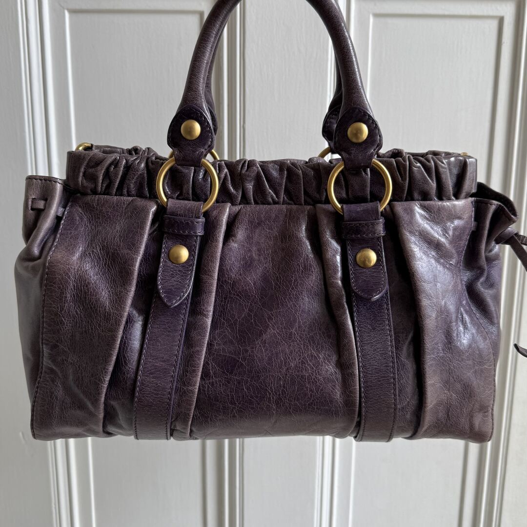 🔥 Authentic Miu Miu Vitello Purple Leather Handbag Pre-owned 🔥