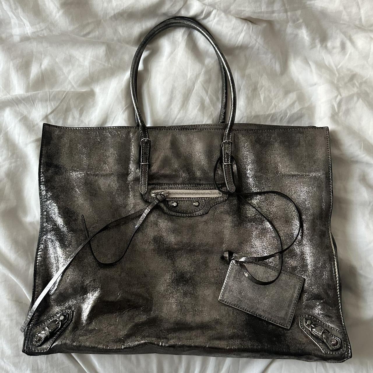 🔥 Authentic METALLIC BALENCIAGA PAPIER BAG Pre-owned 🔥
