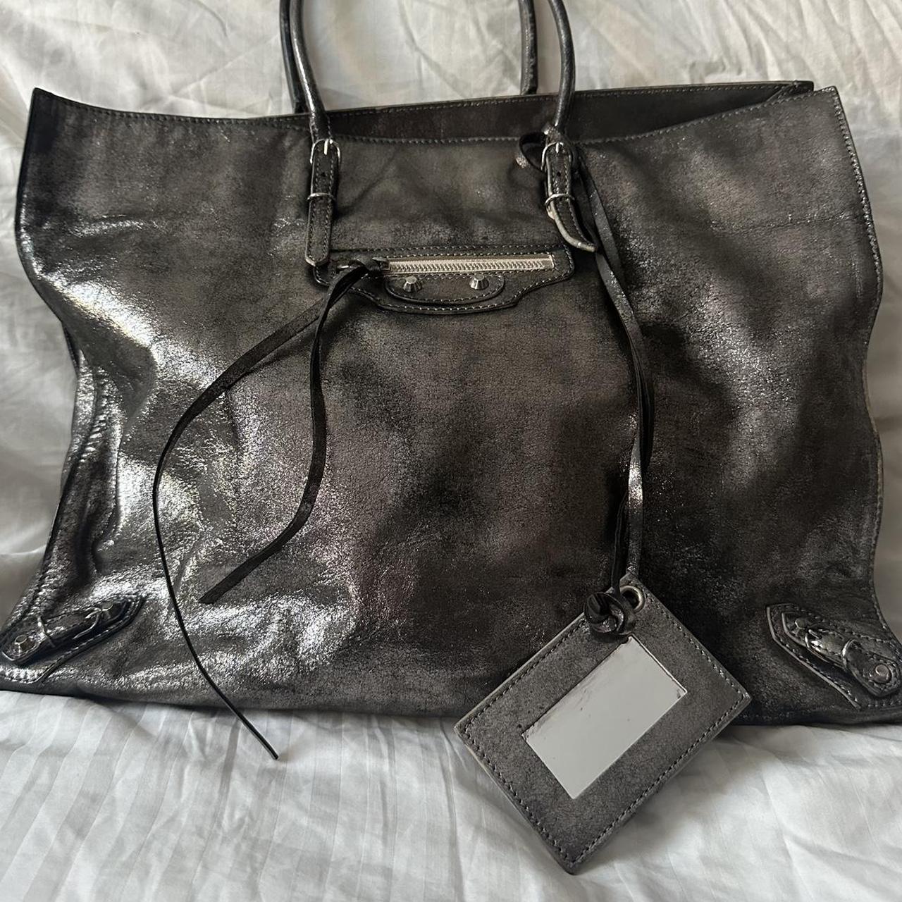 🔥 Authentic METALLIC BALENCIAGA PAPIER BAG Pre-owned 🔥